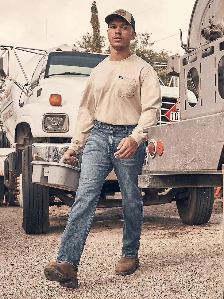FRAC47D Wrangler FR Flame-Resistant Advanced Comfort Regular Fit Jean